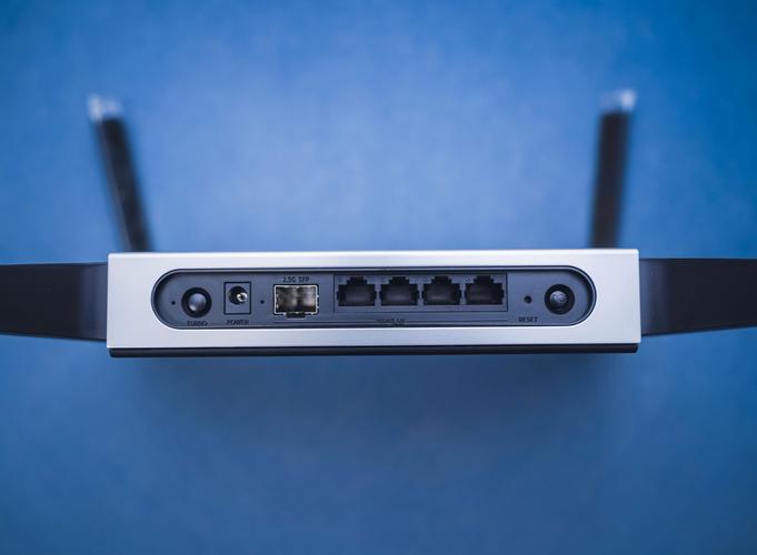 广联智通发布新款Wi-Fi 6 AX6000家用路由器Flint 2：提供高速、大容量和稳定性