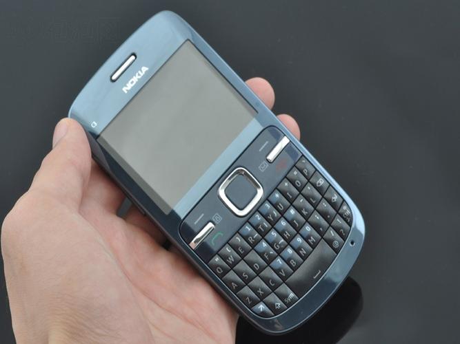 充值5字母信仰!Nokia C3首发评测:展锐芯、原生安卓清流