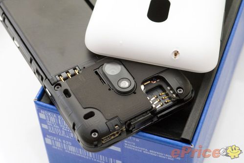诺基亚Lumia 630拆解：千元机做工神话延续？