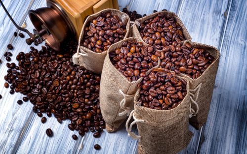 手冲咖啡的奇妙之旅：探索三种绝佳咖啡豆的美味奥秘