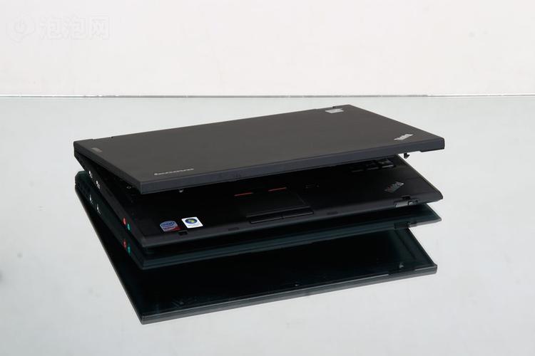 ThinkPad X301：从经典设计到全面升级的商务利器
