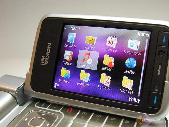 诺基亚N93i：见证智能手机市场变革的重要手机